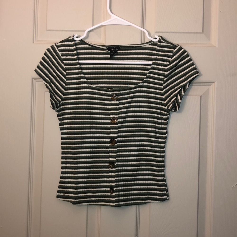 Green and white striped top!